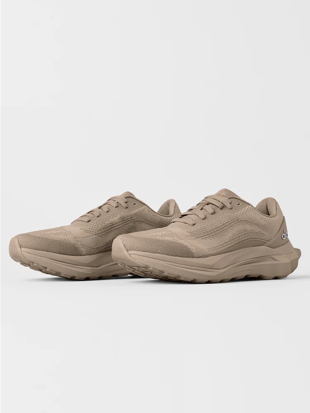 Alo Yoga Runner Core Gravel Sneaker 10